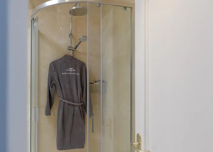 아파트 Penthouse Over The Sea *